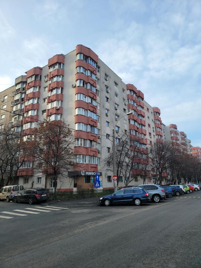 Апартаменти Quiet, Relaxing, Family Friendly Бухарест Екстер'єр фото